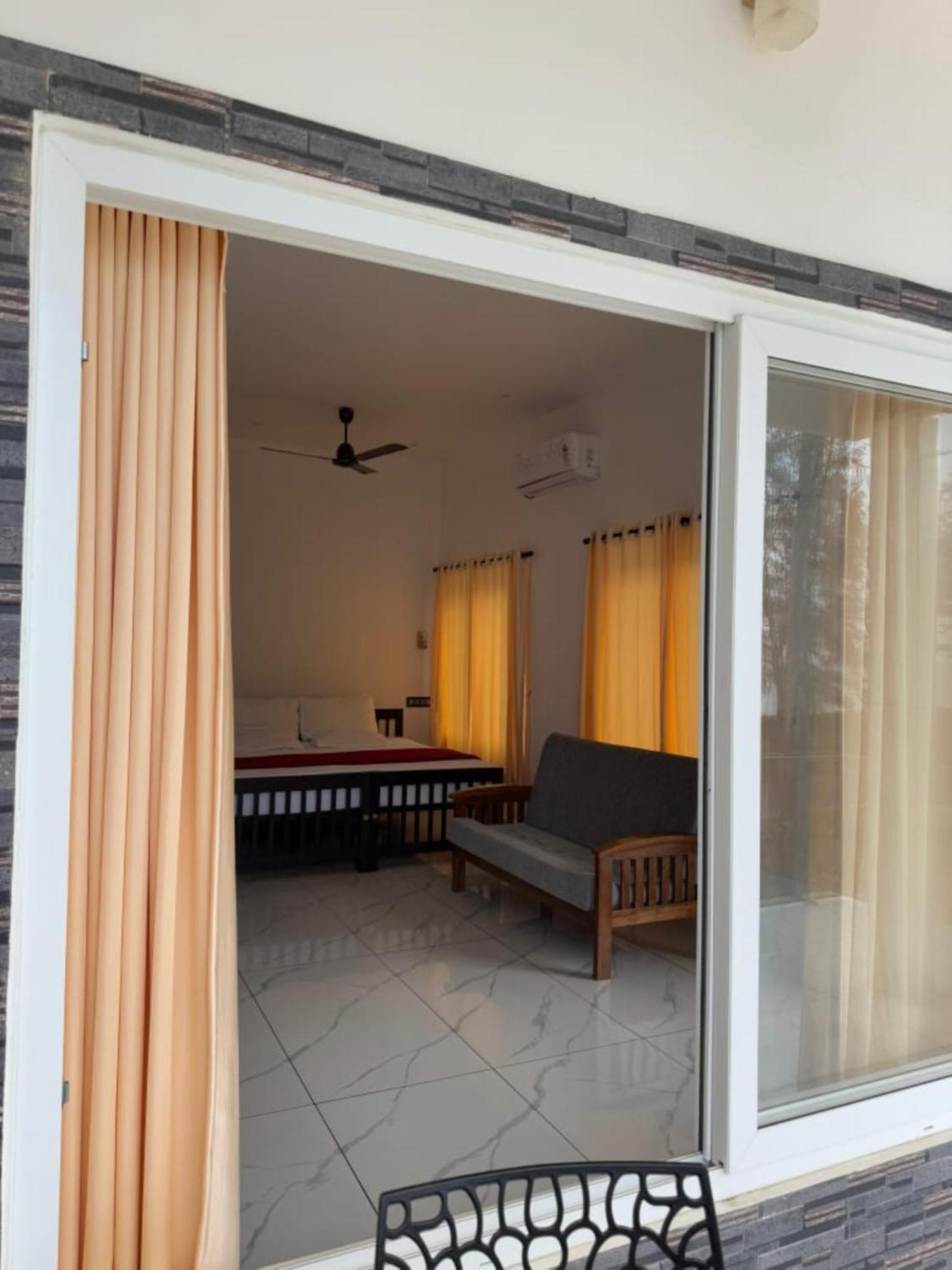 Appu'S Nido Hotel Pallipuram Exterior photo